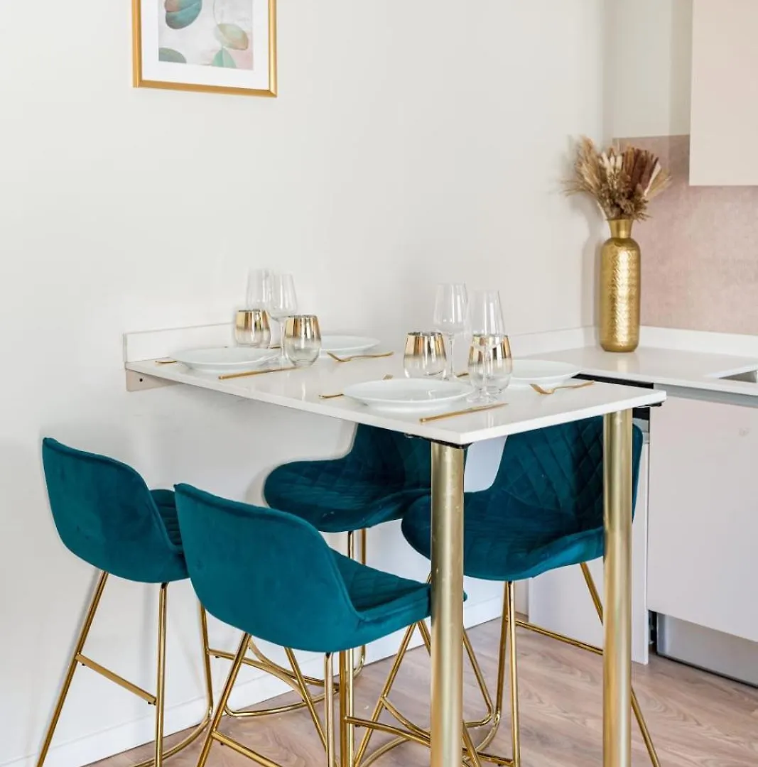 Beige Hospitalite - Salome - Golden Suite Saint-Etienne  Apartment Saint-Etienne (Loire)
