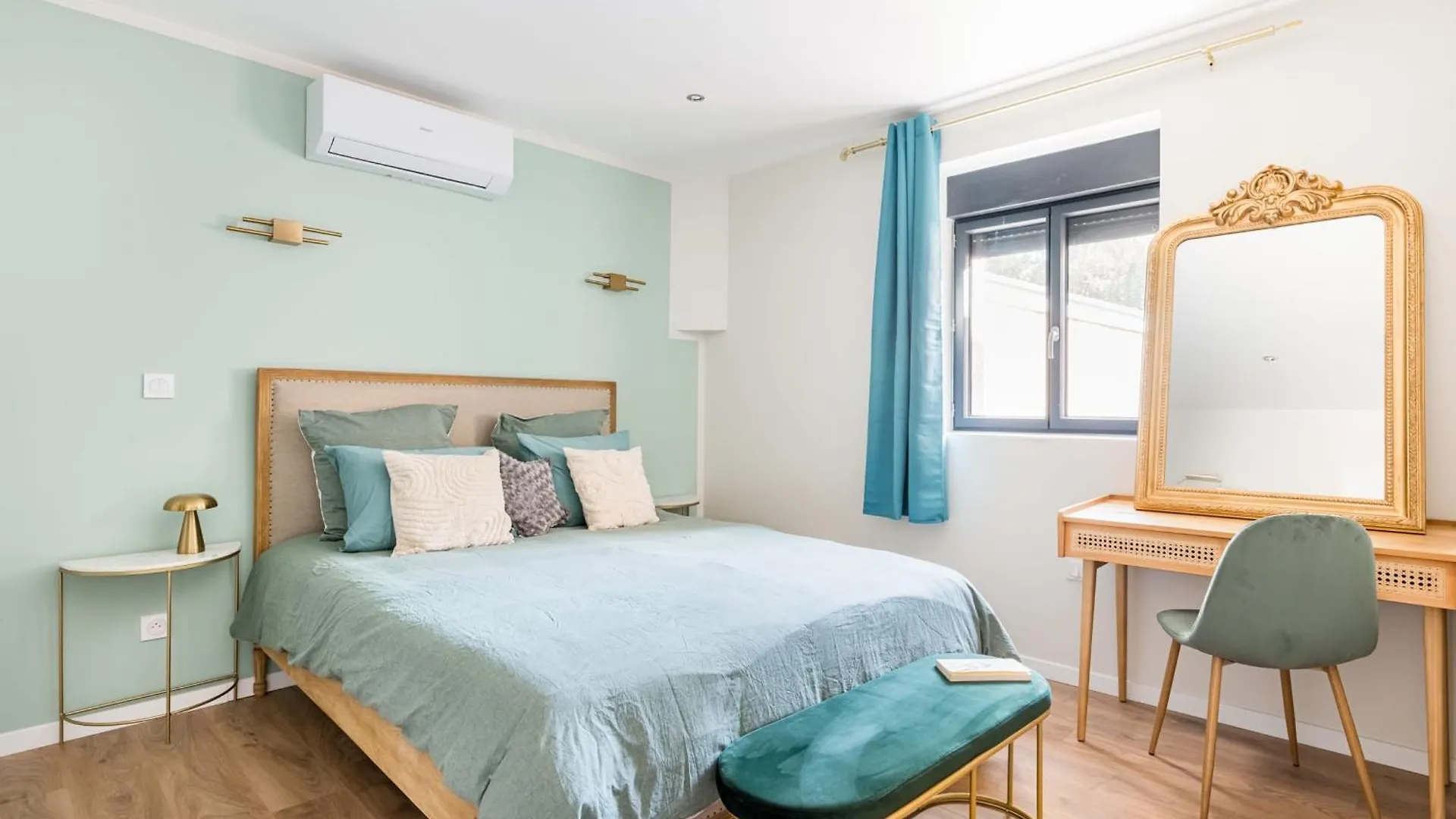 Apartment Beige Hospitalite - Salome - Golden Suite Saint-Etienne