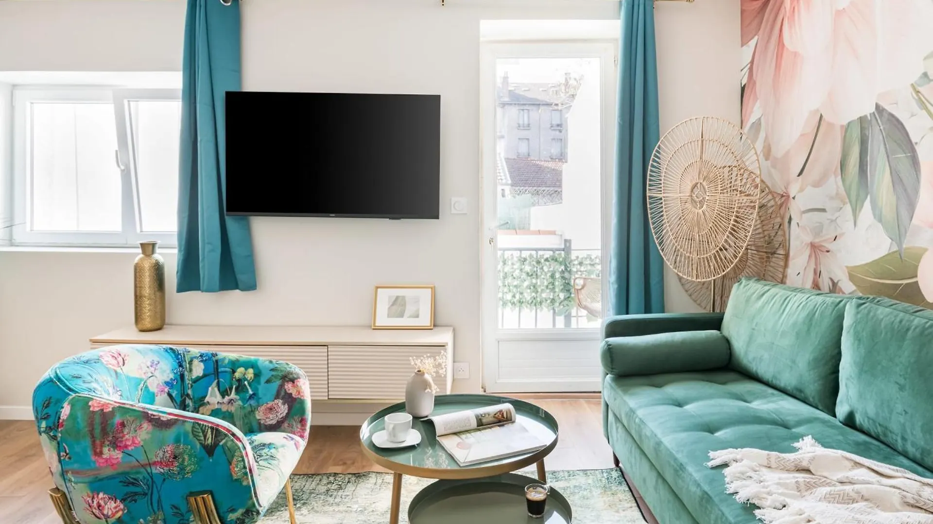 Apartment Beige Hospitalite - Salome - Golden Suite Saint-Etienne